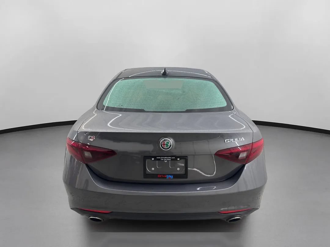 Used 2020 Alfa Romeo Giulia Ti w/ Quick Order Package 22X Lusso AWD/4WD image 8