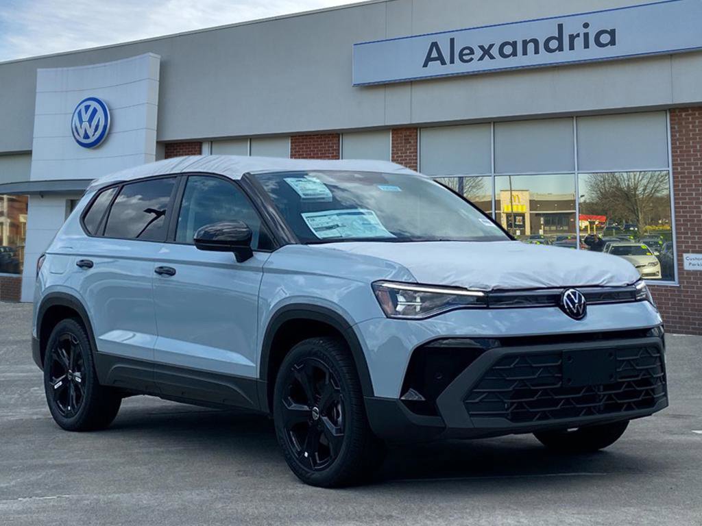 New 2025 Volkswagen Taos SE image 1