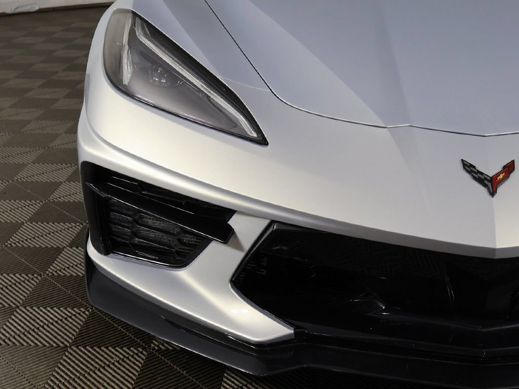 Used 2021 Chevrolet Corvette Stingray Premium Conv w/ Z51 Performance Package RWD image 16