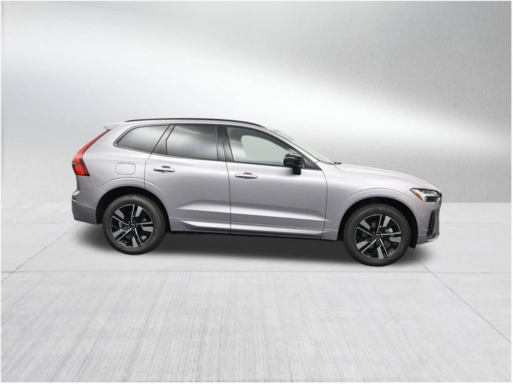 New 2026 Volvo XC60 B5 Plus AWD/4WD image 6