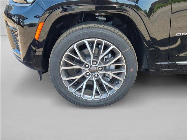 New 2026 Jeep Grand Cherokee L Summit AWD/4WD image 10