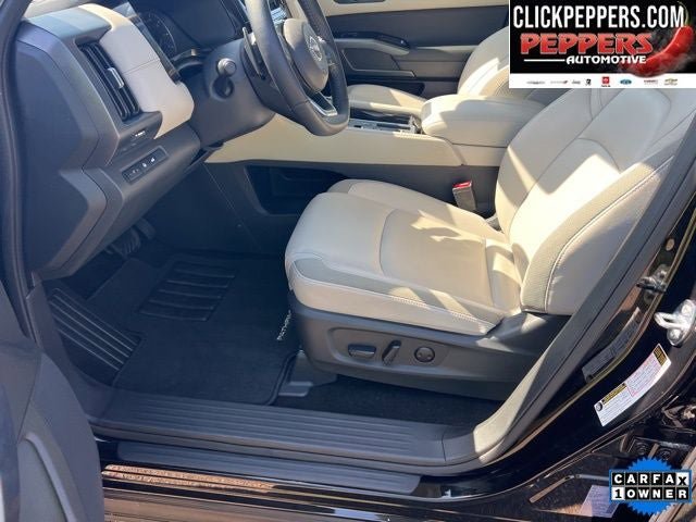Used 2025 Nissan Pathfinder SL FWD image 10