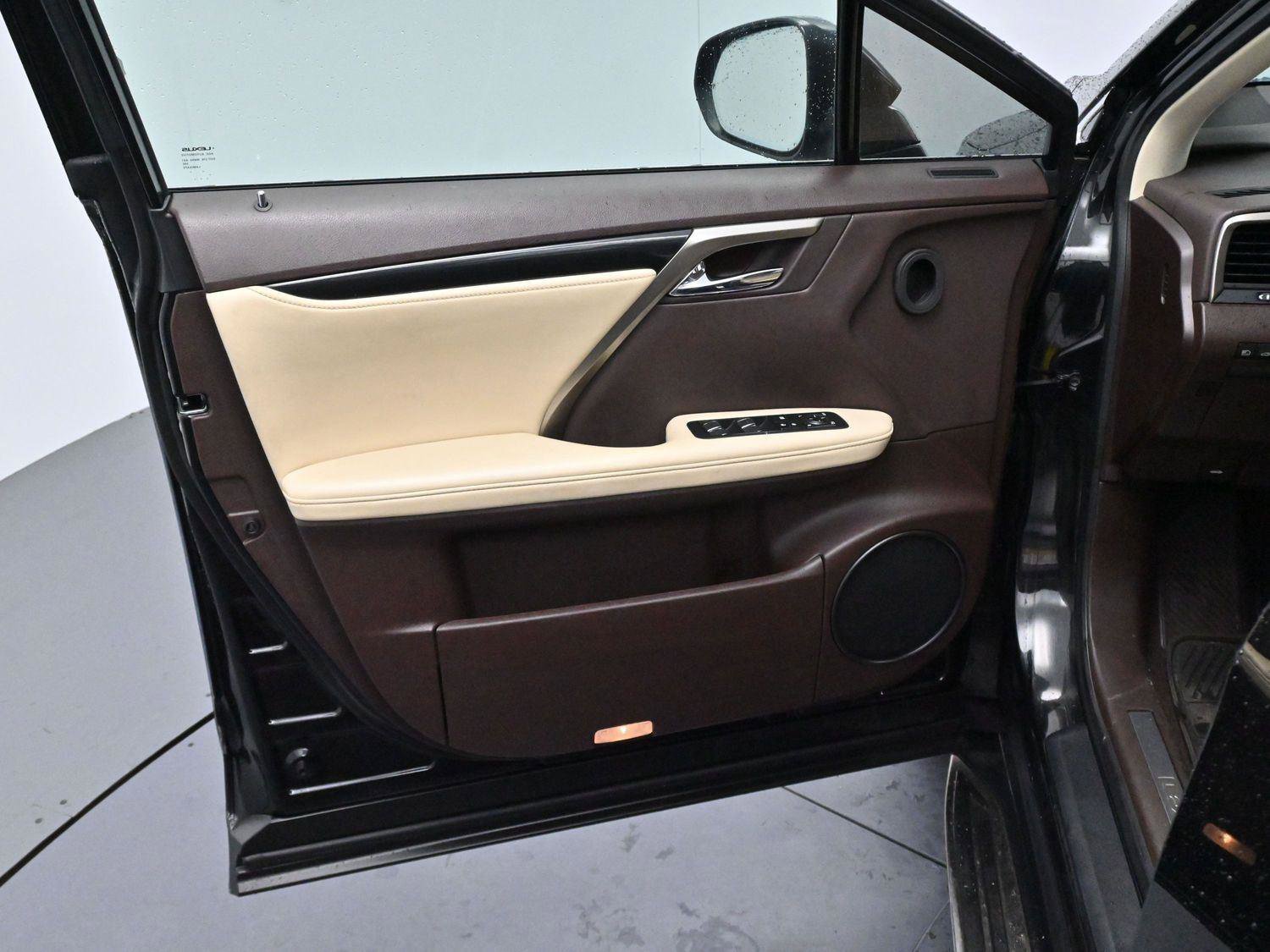 Used 2020 Lexus RX 350 FWD w/ Accessory Package image 11