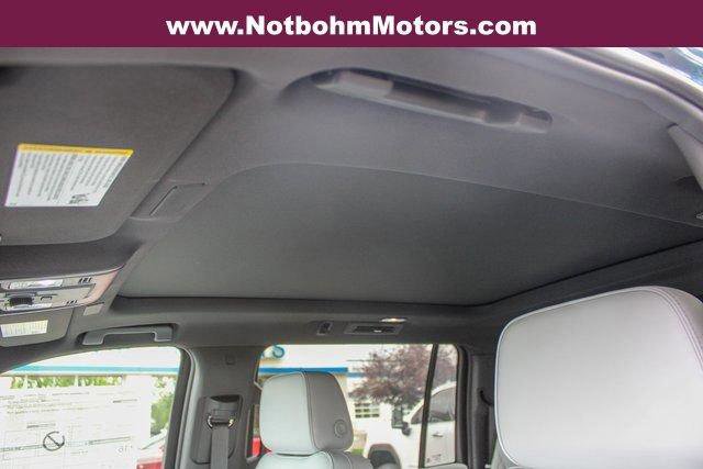 New 2025 Chevrolet Suburban Premier w/ Sun And Tow Package image 18