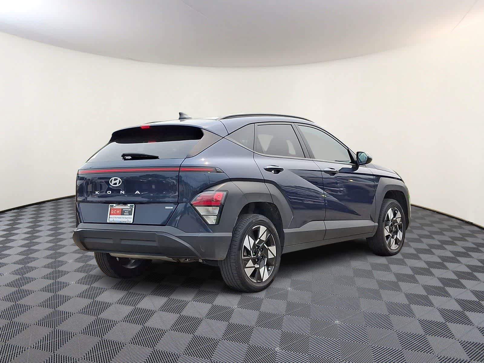 Used 2025 Hyundai Kona SEL AWD/4WD image 5