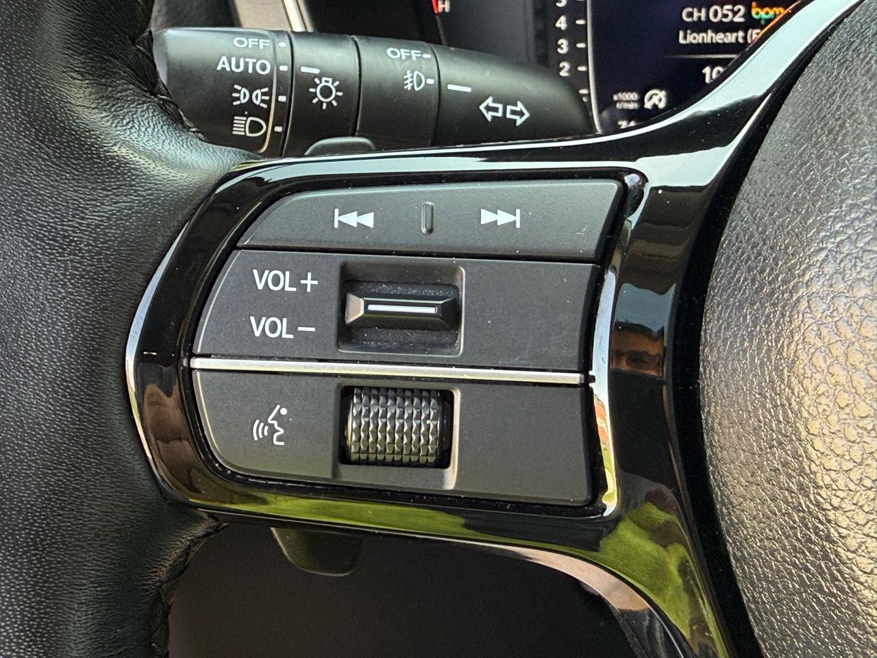 Used 2023 Honda Pilot Elite image 17