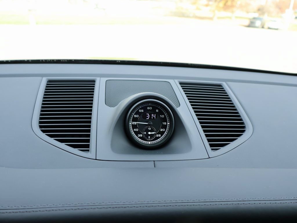 Certified 2026 Porsche Macan Turbo AWD/4WD image 22