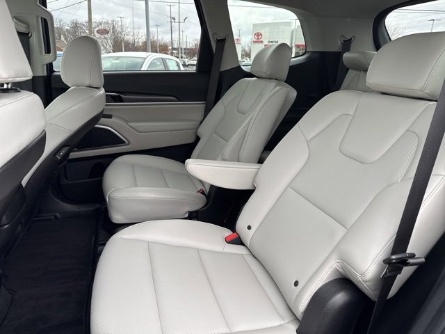 Used 2024 Kia Telluride S w/ S Sunroof Package image 33