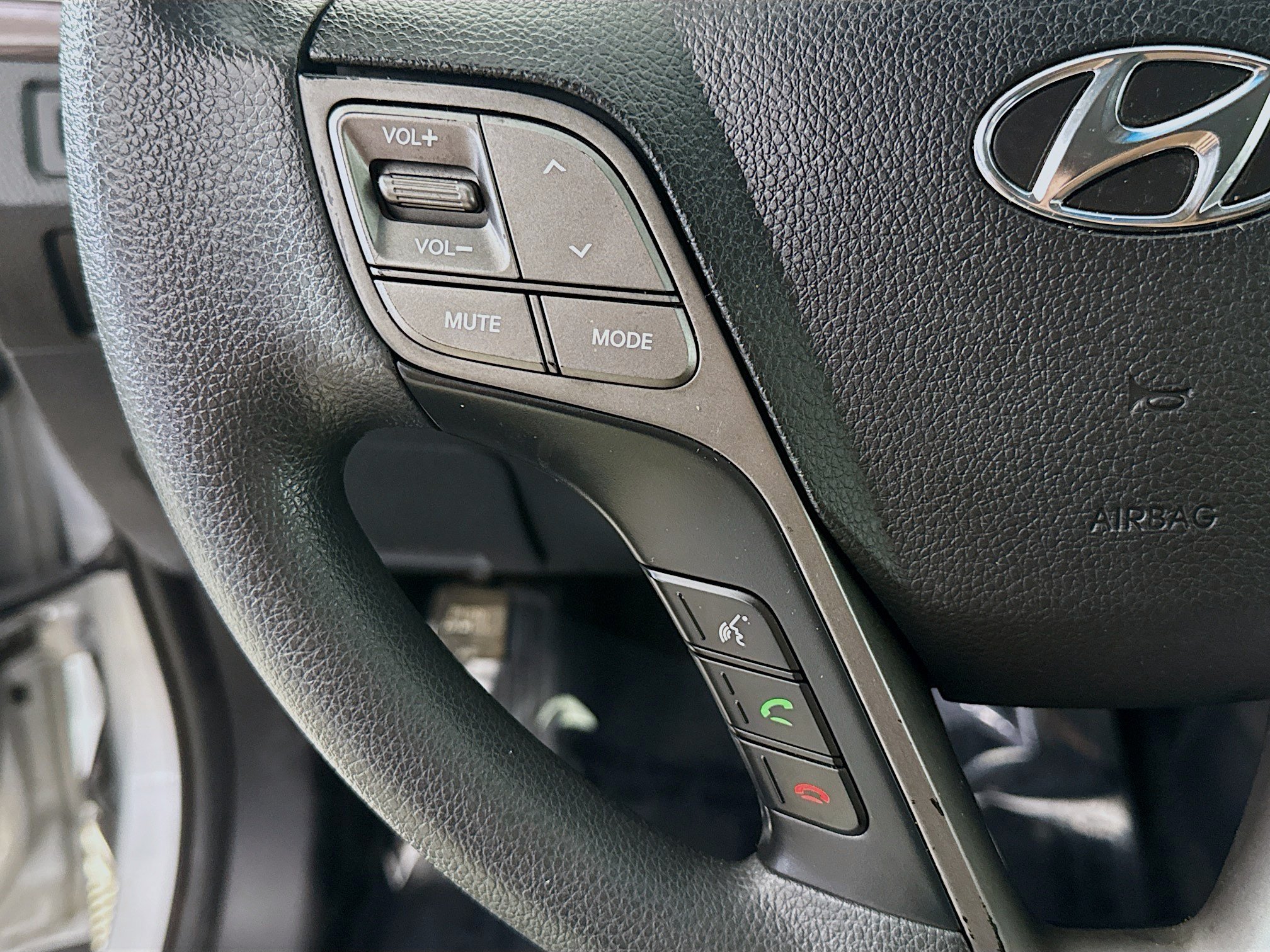 Used 2018 Hyundai Santa Fe SE FWD image 14