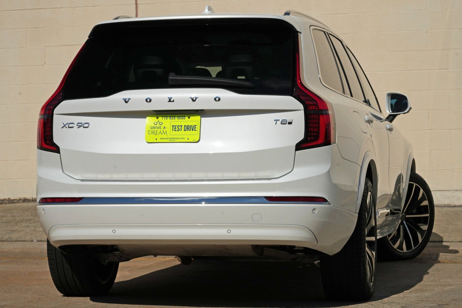Used 2025 Volvo XC90 T8 Plus w/ Protection Package Premier AWD/4WD image 5