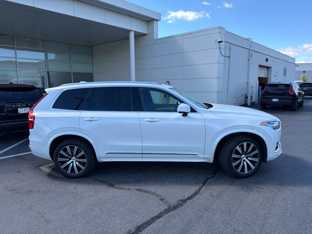 Used 2024 Volvo XC90 B5 Core w/ Protection Package Premier AWD/4WD image 2