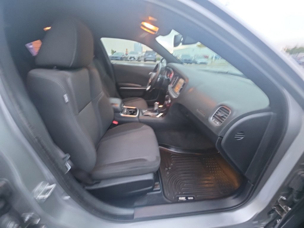 Used 2016 Dodge Charger R/T RWD image 33