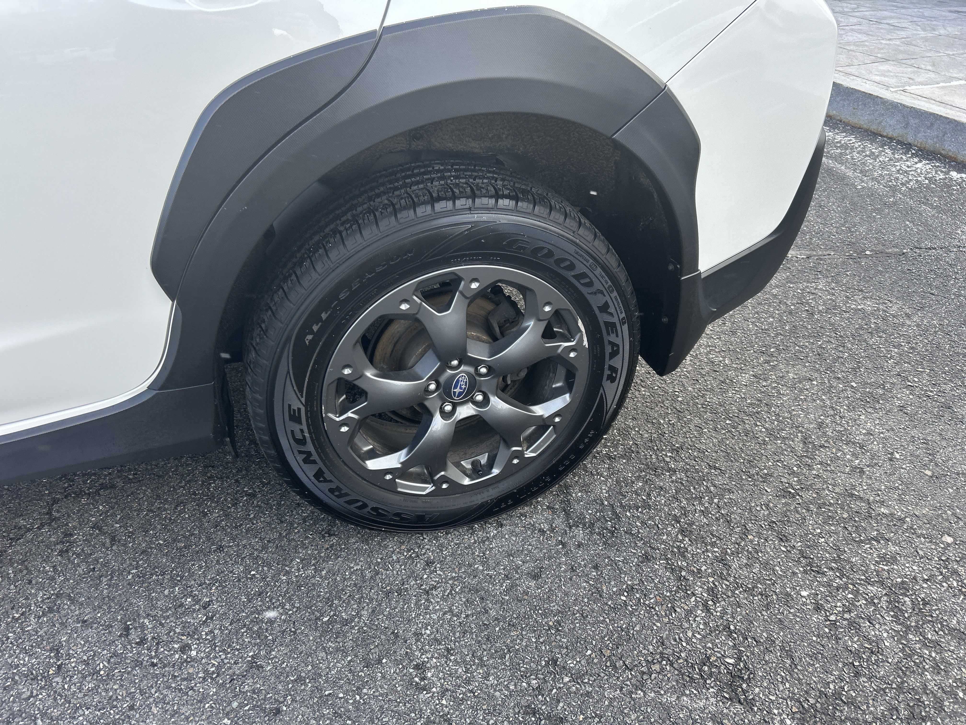 Used 2022 Subaru Crosstrek 2.5i Sport w/ Moonroof Package image 4