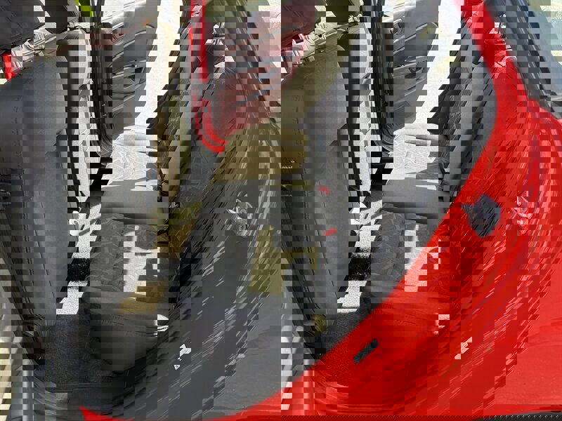 Used 2013 Ford Fiesta SE image 25