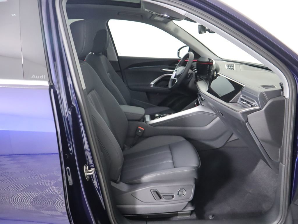Used 2025 Audi Q5 Premium Plus w/ Premium Plus image 22