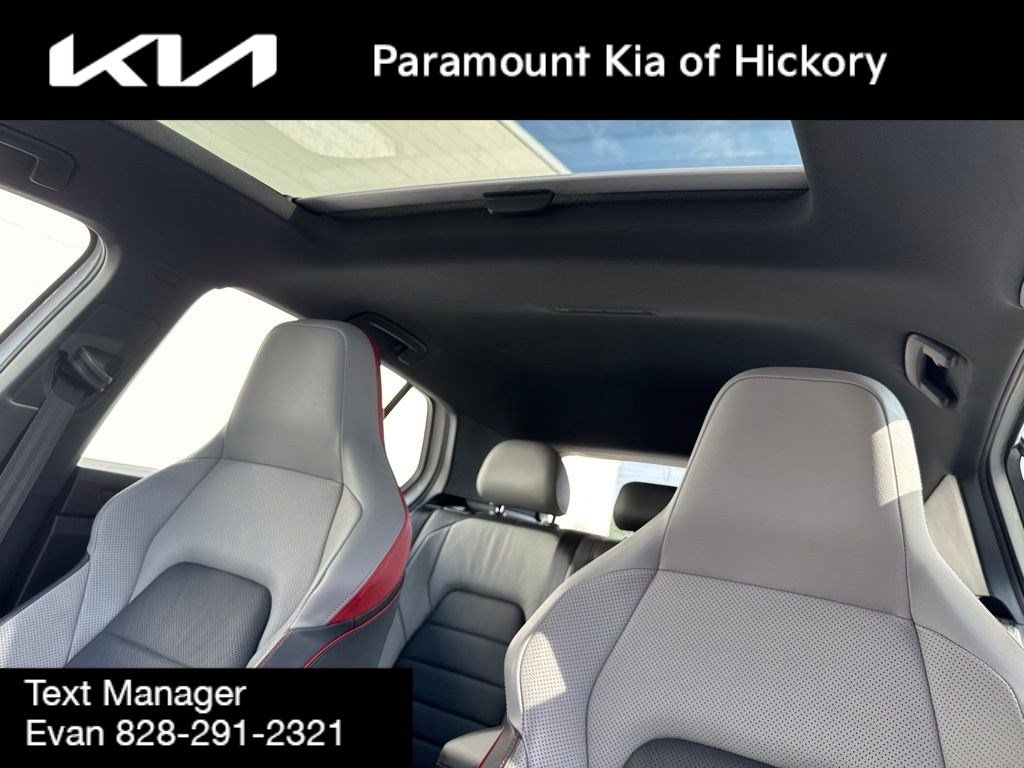 Used 2022 Volkswagen GTI SE FWD image 32