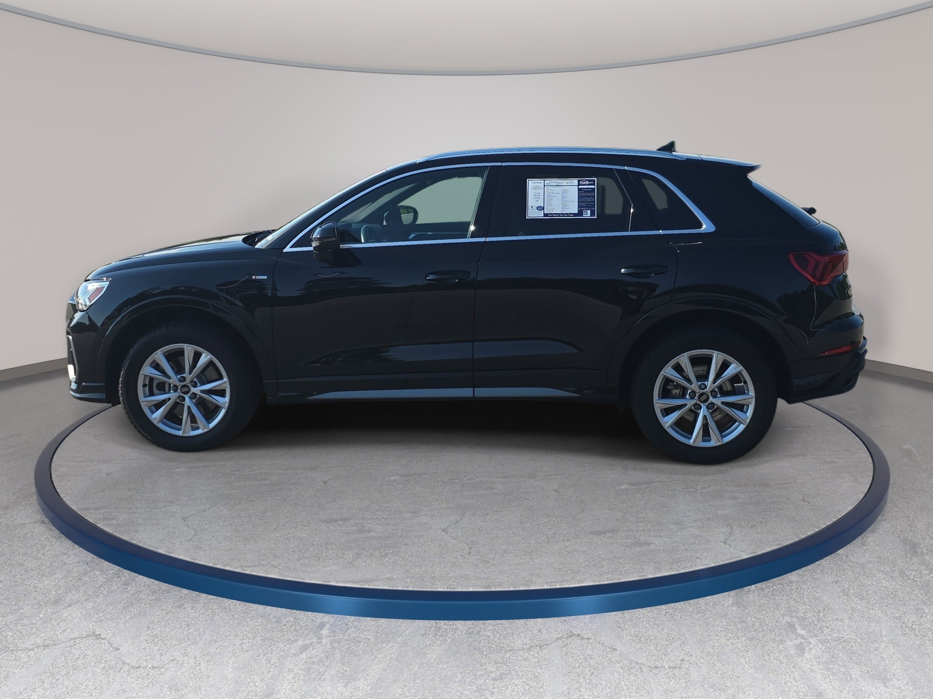 Used 2025 Audi Q3 2.0T Premium AWD/4WD image 5