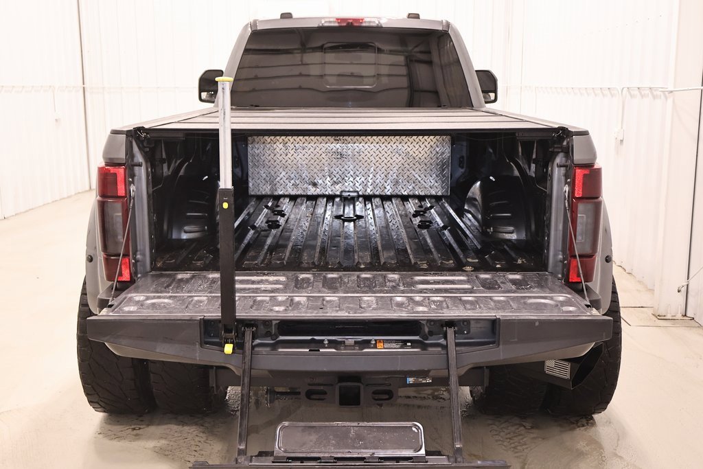 Used 2022 Ford F450 Platinum w/ FX4 Off-Road Package image 43