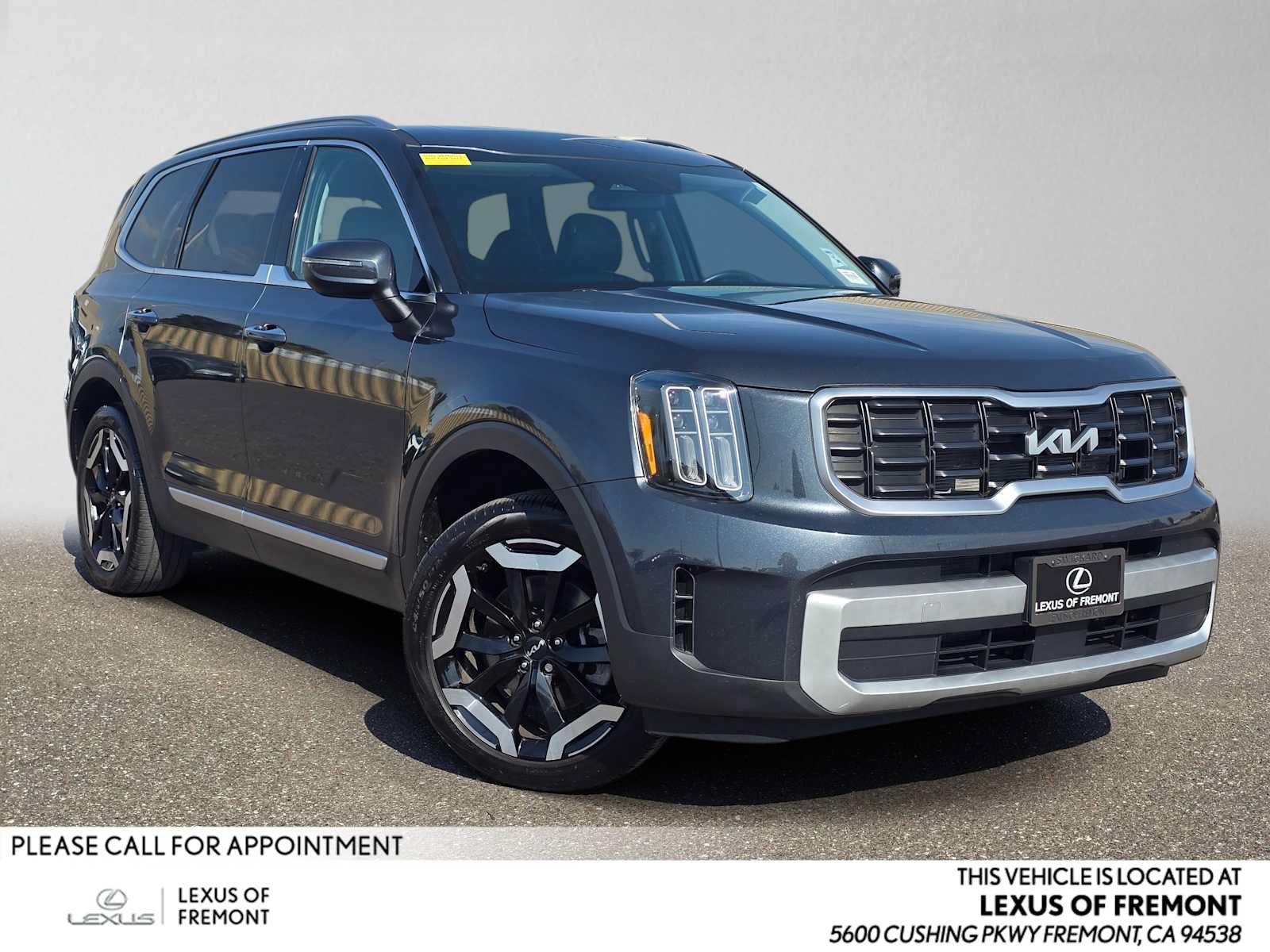 Used 2024 Kia Telluride S w/ S Sunroof Package