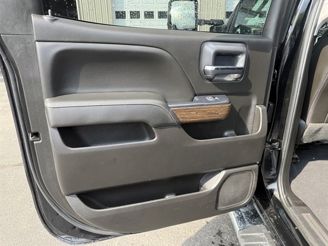 Used 2019 GMC Sierra 3500 Denali w/ Duramax Plus Package AWD/4WD image 35