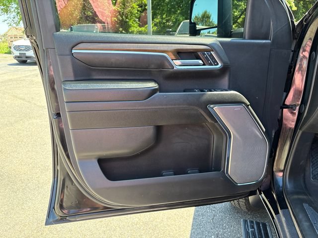 Used 2024 Chevrolet Silverado 3500 High Country w/ High Country Premium Package AWD/4WD image 7