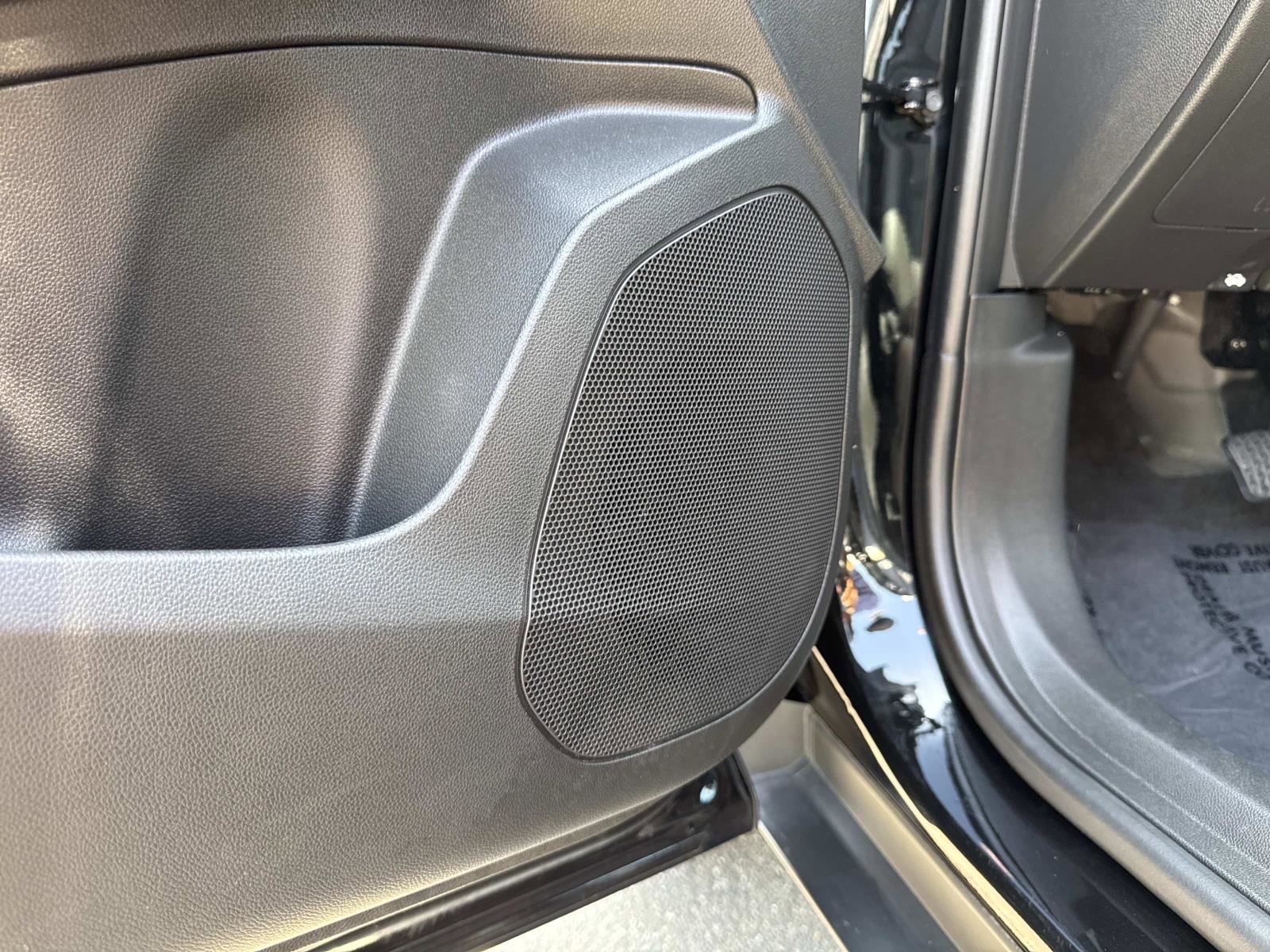 Used 2024 Chevrolet Trax LT image 12
