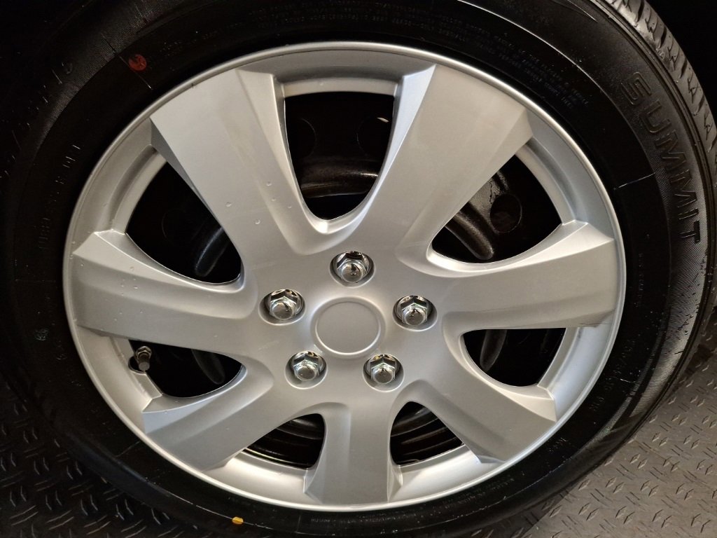 Used 2010 Toyota Corolla LE image 4