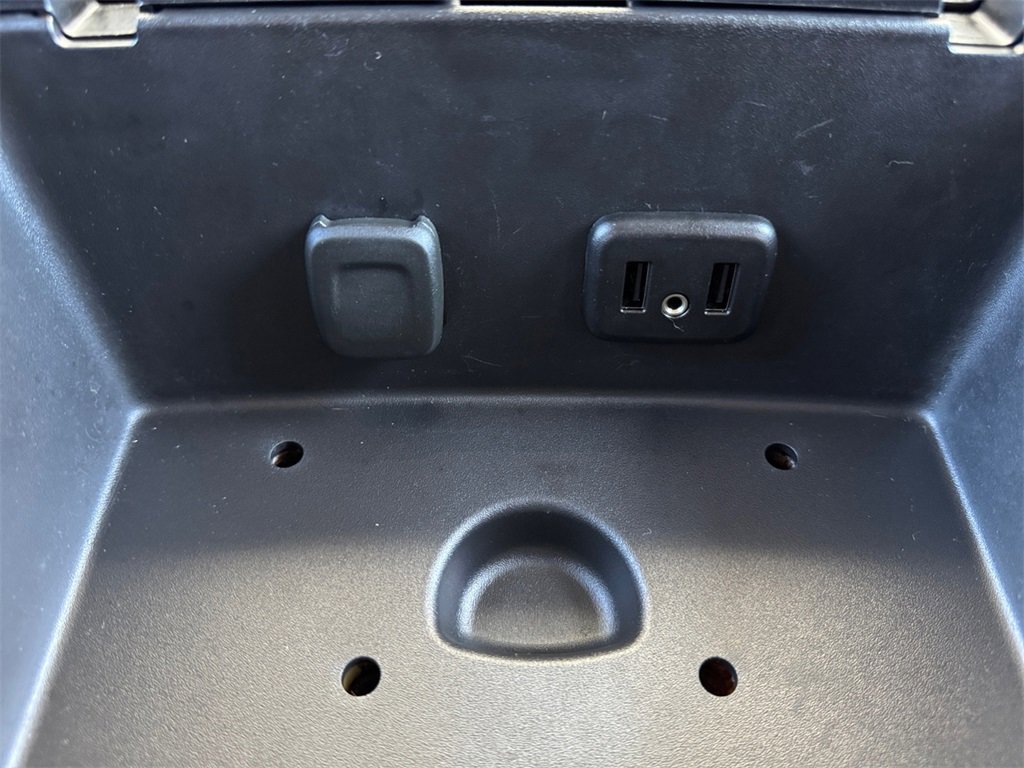 Used 2018 Chevrolet Silverado 1500 LT w/ All Star Edition image 29