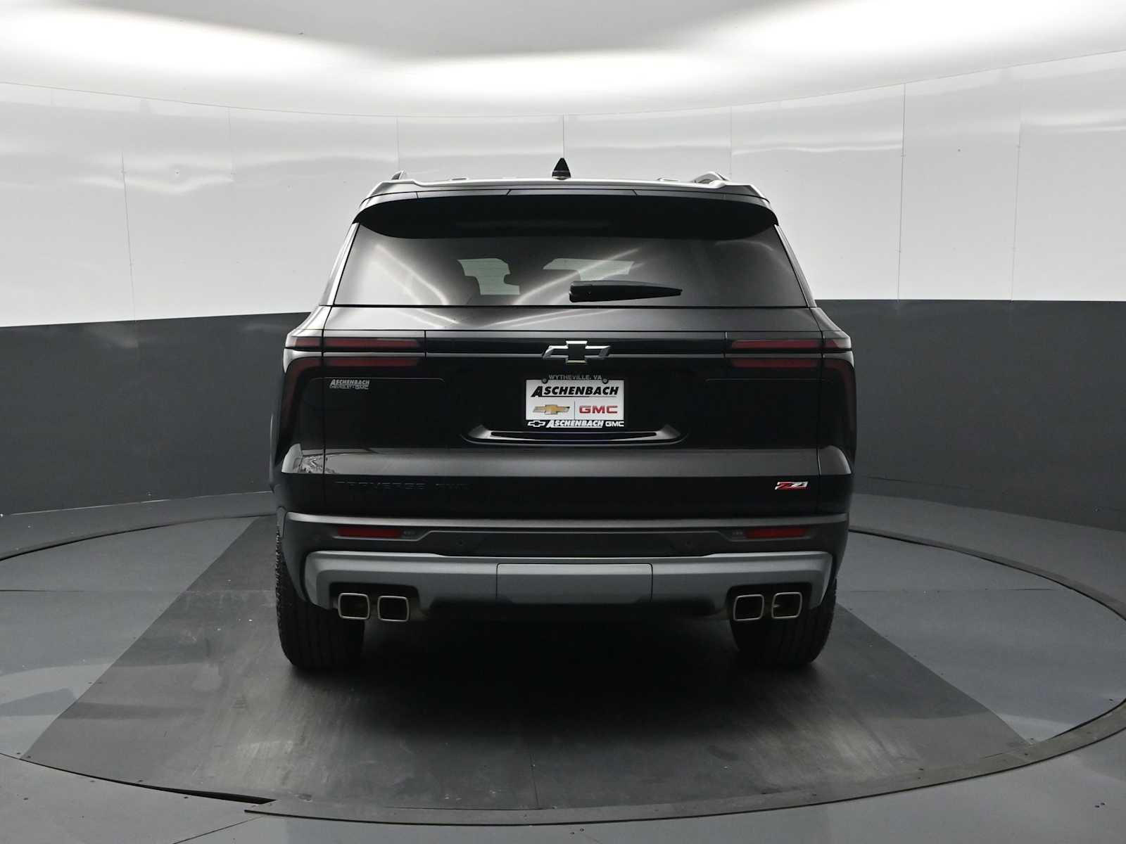 Used 2024 Chevrolet Traverse Z71 image 8