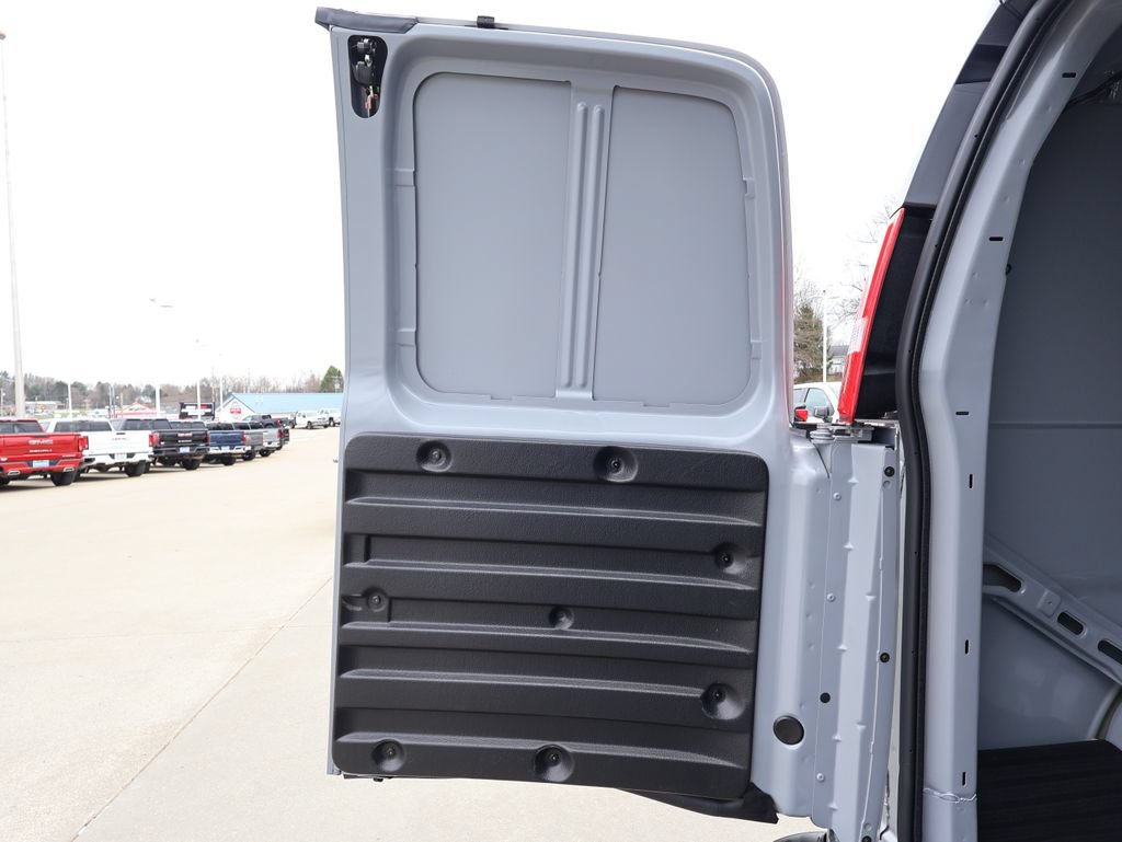 New 2026 Chevrolet Express 2500 w/ Enhanced Convenience Package RWD image 21