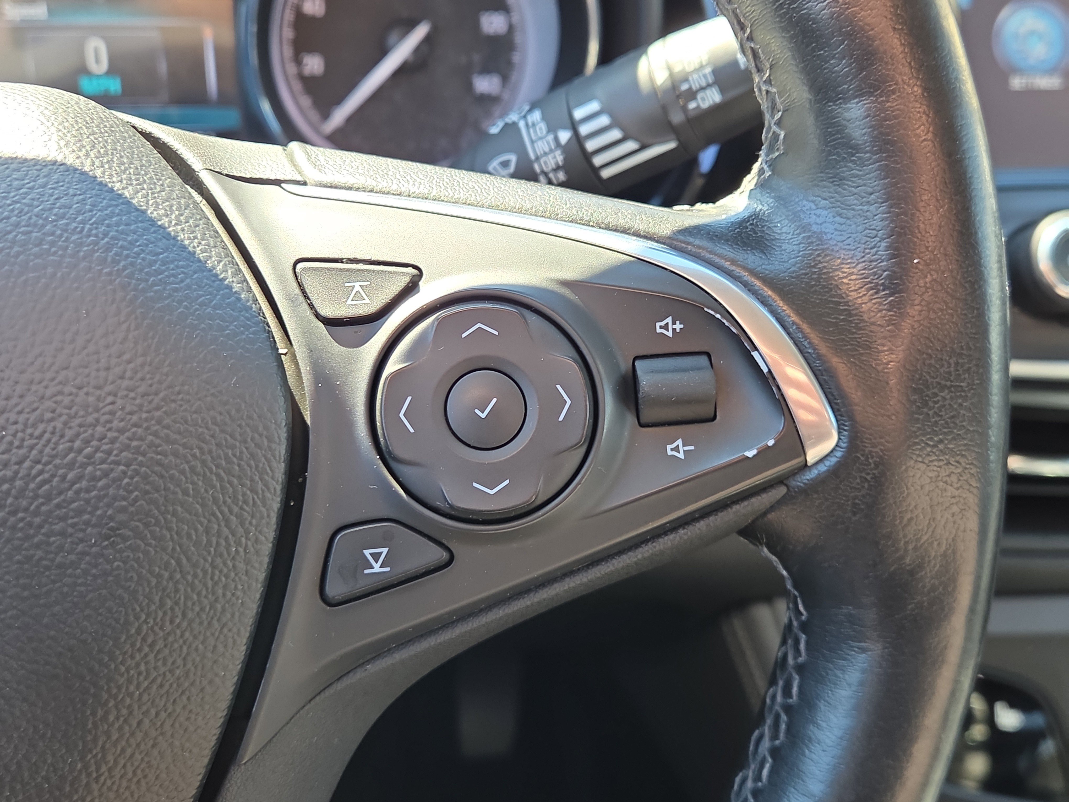 Used 2020 Buick Envision Essence FWD image 21