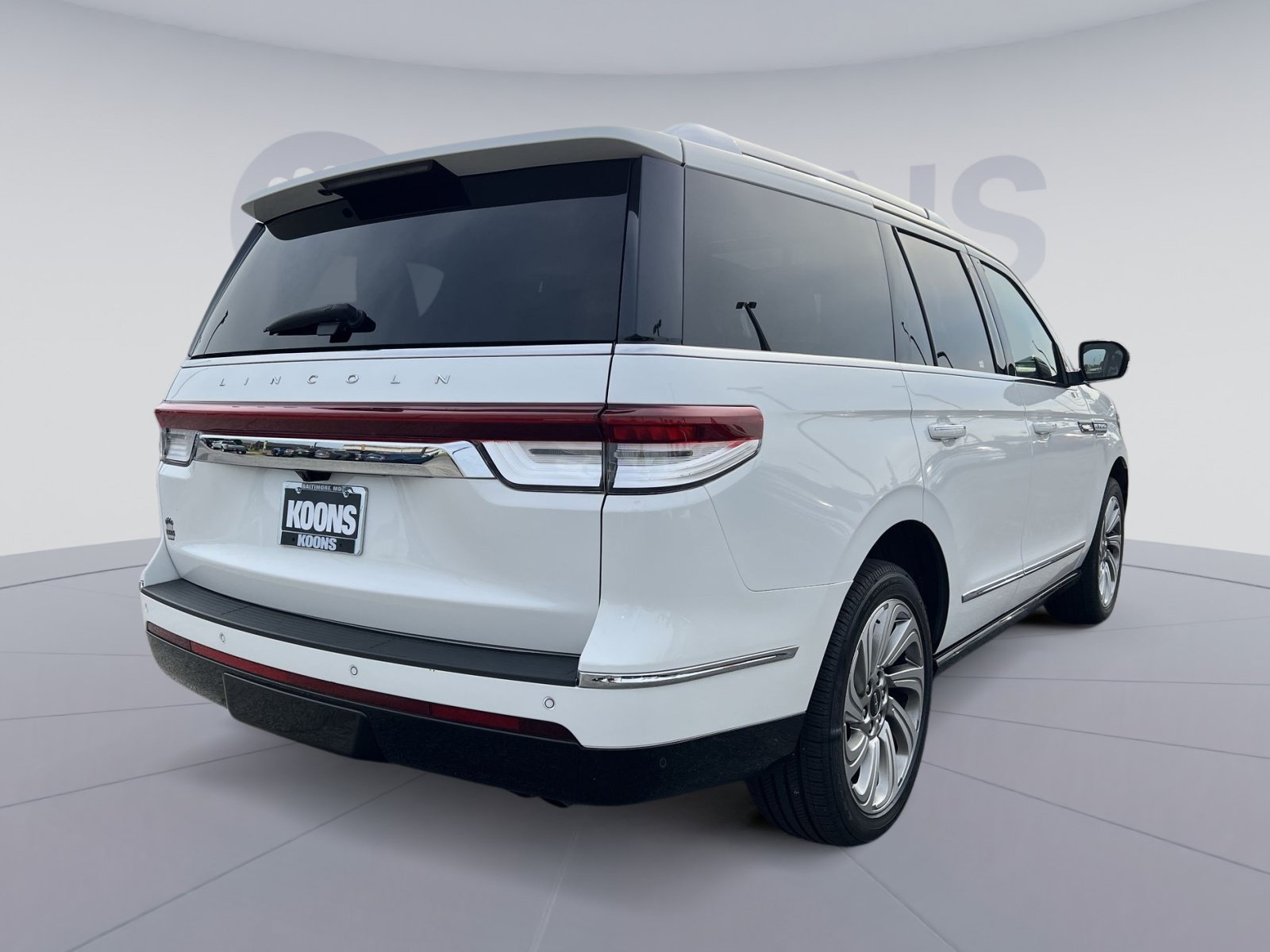 Used 2023 Lincoln Navigator Reserve AWD/4WD image 16
