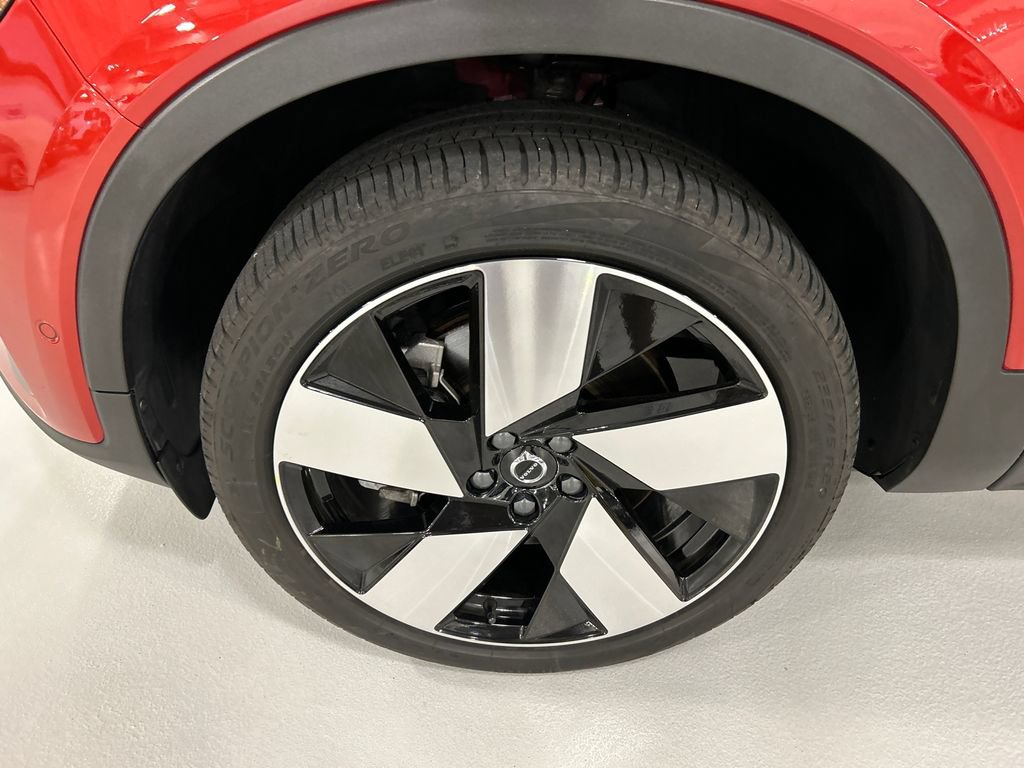 Certified 2023 Volvo C40 P8 Recharge Ultimate AWD/4WD image 8
