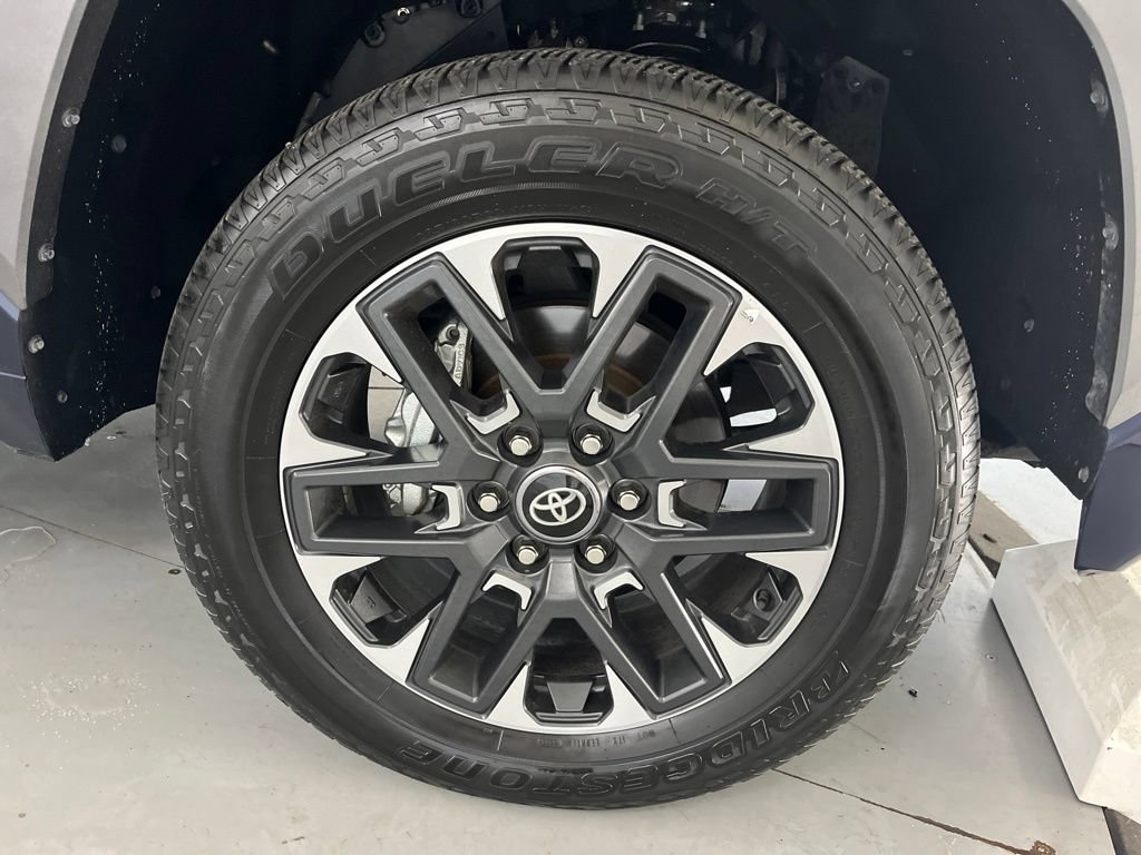 Certified 2025 Toyota Tundra Limited AWD/4WD image 17