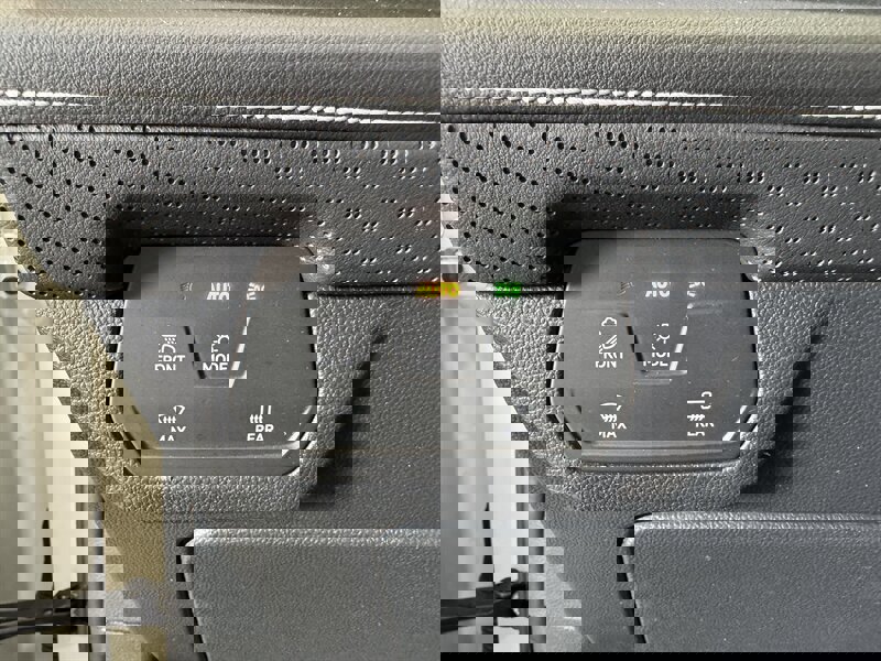 Used 2024 Volkswagen Atlas SE image 11