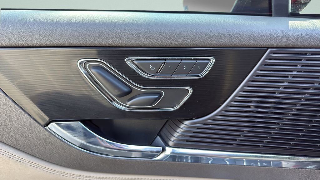 Used 2022 Lincoln Corsair FWD image 7