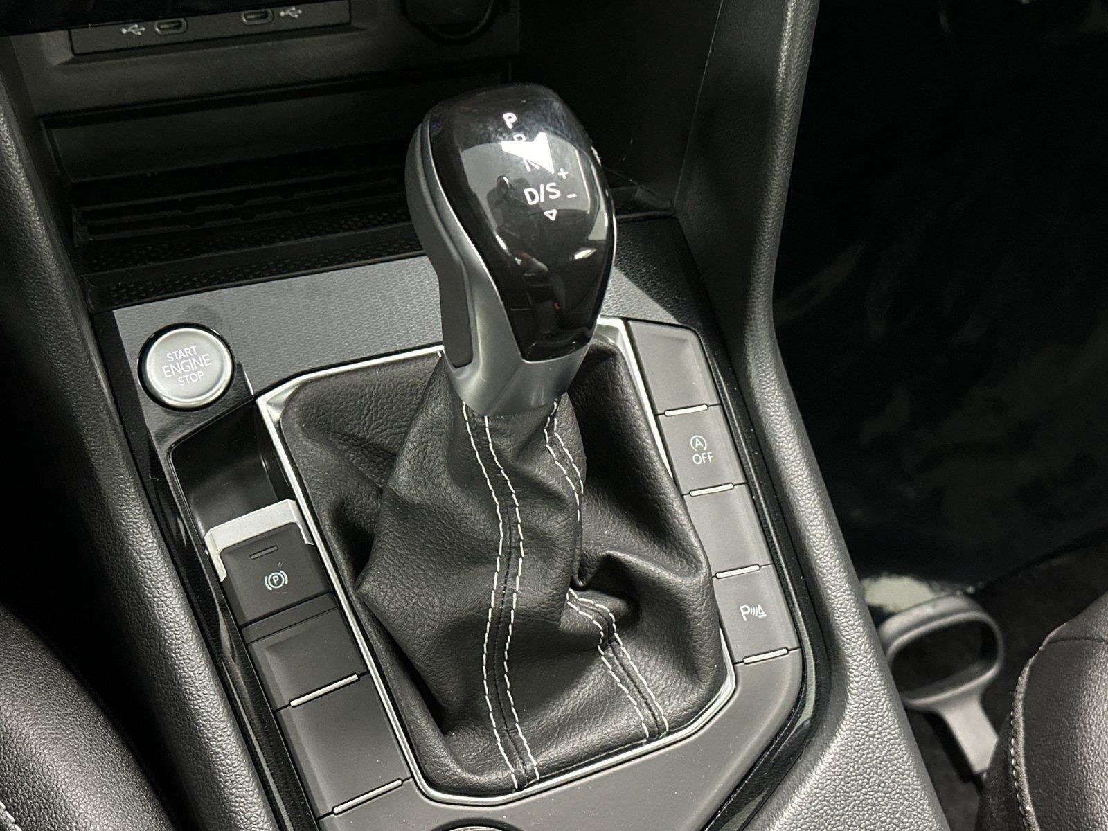 New 2025 Volkswagen Taos SE AWD/4WD image 20