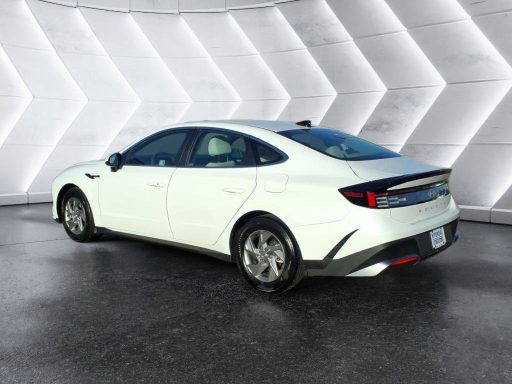 New 2025 Hyundai Sonata SE image 3