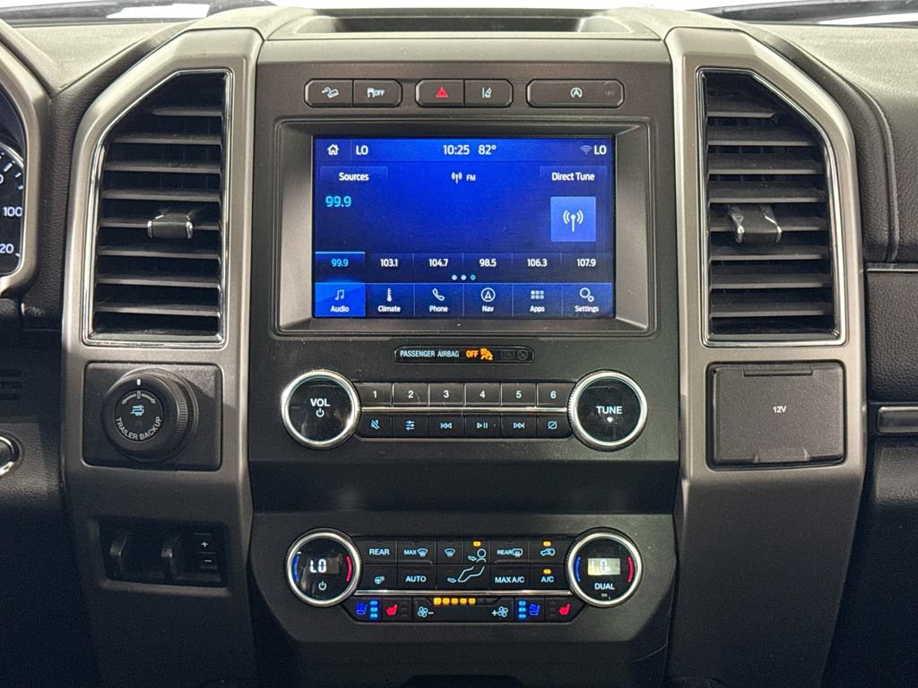 Used 2020 Ford Expedition XLT w/ Equipment Group 202A AWD/4WD image 15