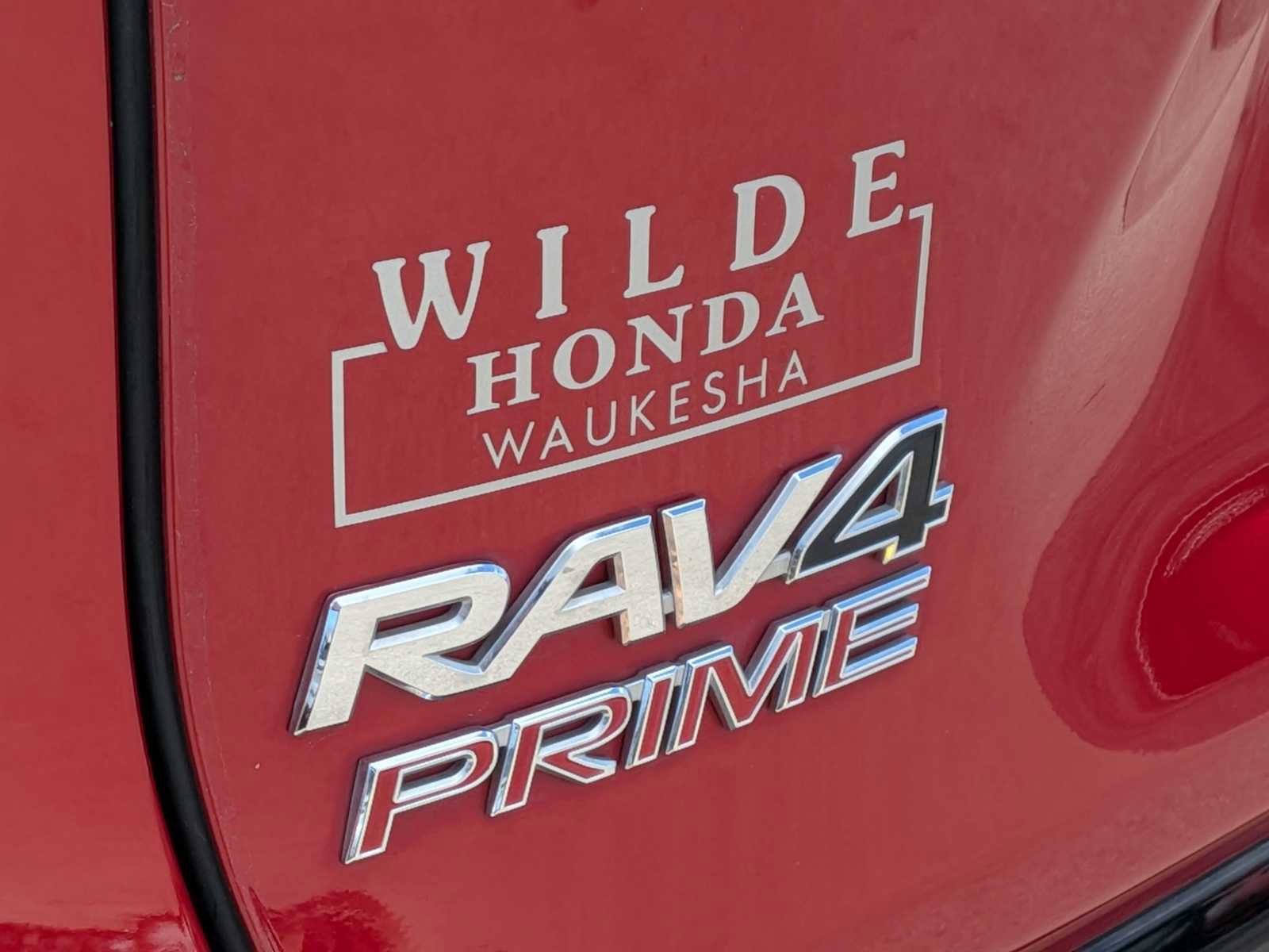 Used 2022 Toyota RAV4 SE w/ Weather & Moonroof Package image 7