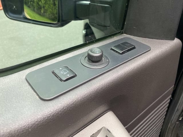Used 2015 Ford F250 Lariat w/ Lariat Interior Package AWD/4WD image 14