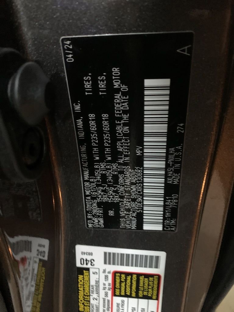 Used 2024 Toyota Sienna Platinum image 32