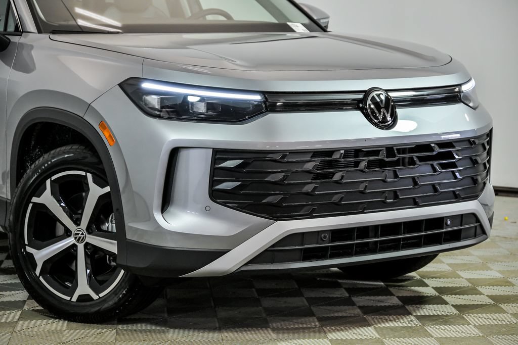 New 2026 Volkswagen Tiguan SE AWD/4WD image 2