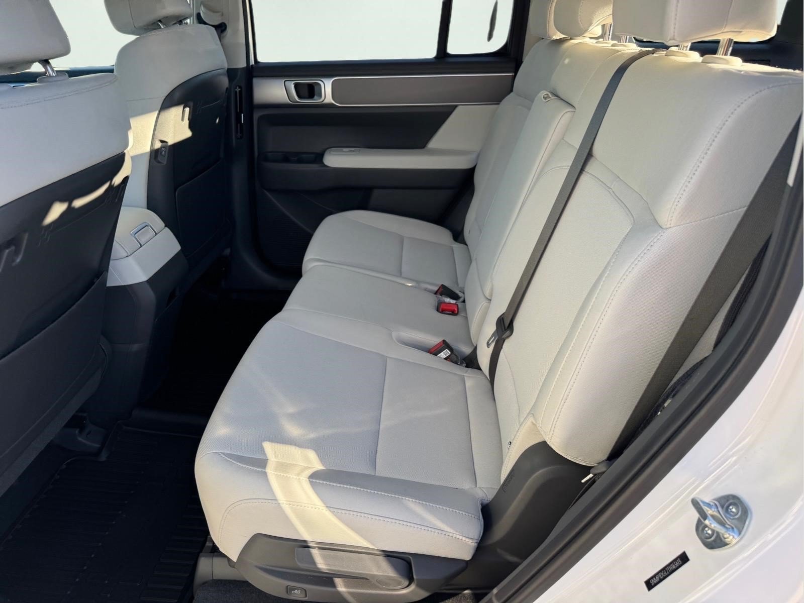 Certified 2026 Hyundai Santa Fe SE AWD/4WD image 13
