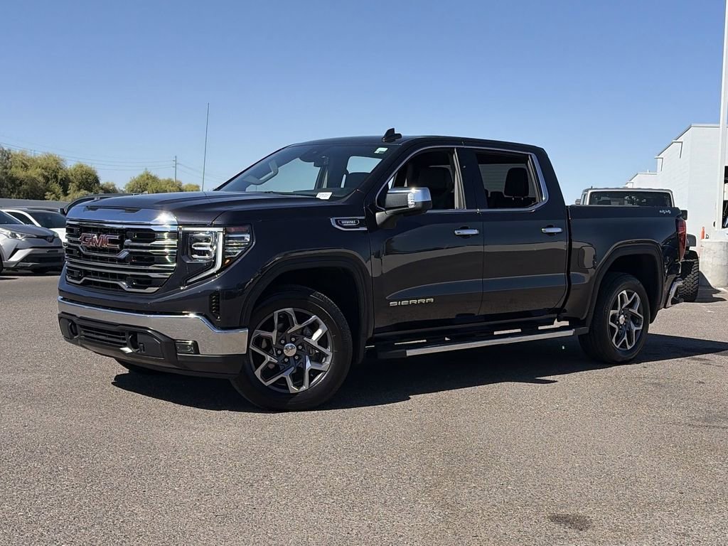 Used 2025 GMC Sierra 1500 SLT w/ SLT Premium Package image 3
