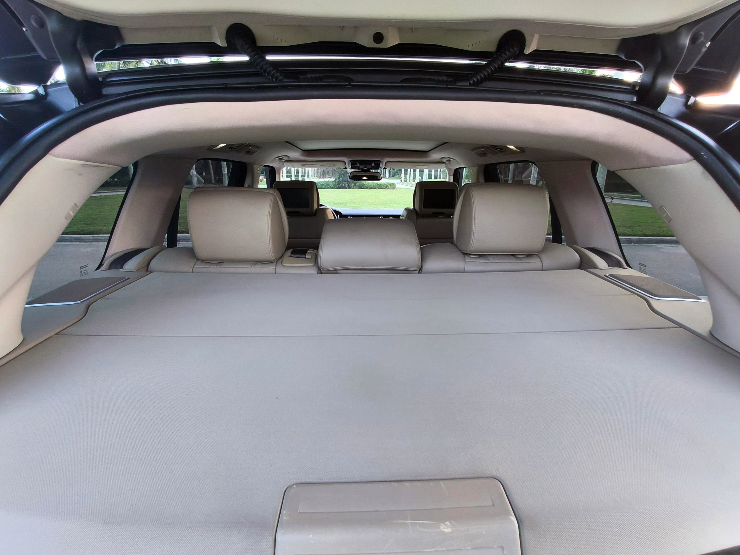 Used 2015 Land Rover Range Rover HSE image 53