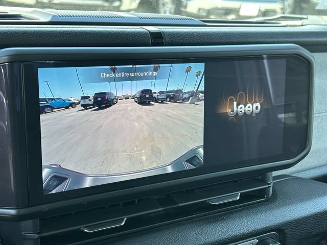 Certified 2025 Jeep Gladiator Sport AWD/4WD image 25