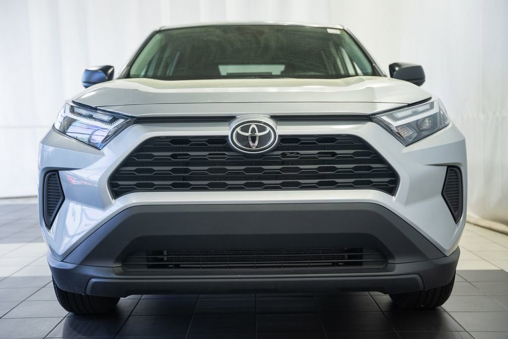 Used 2025 Toyota RAV4 LE image 2