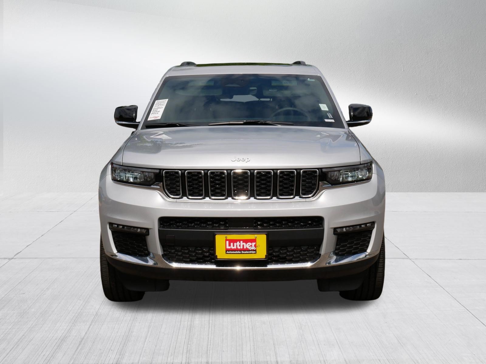 Used 2025 Jeep Grand Cherokee L Limited w/ Trailer Tow Package AWD/4WD video 2