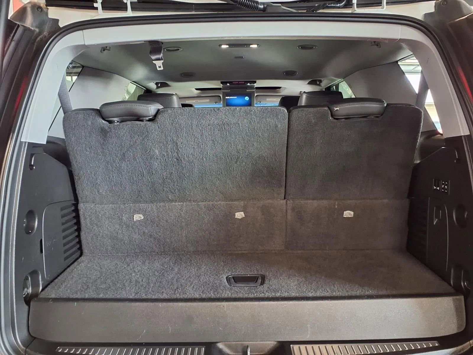 Used 2015 Cadillac Escalade Premium image 6